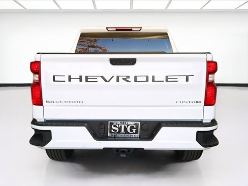 Used 2025 Chevrolet Silverado 1500 Custom w/ Turbomax Blackout Package image 5