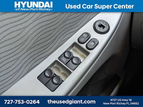 Used 2013 Hyundai Accent GLS w/ Premium Pkg FWD image 23