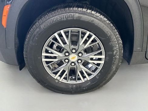 New 2025 Chevrolet Traverse LT image 32