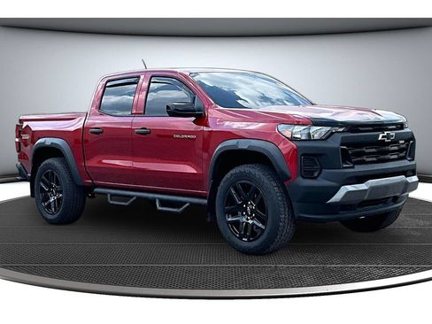 Used 2024 Chevrolet Colorado Trail Boss w/ Advanced Trailering Package AWD/4WD image 14