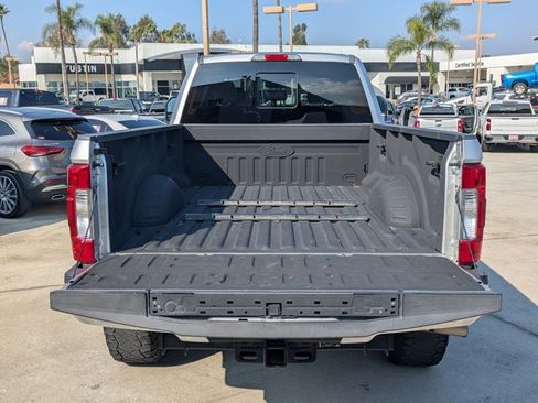 Used 2017 Ford F250 Lariat w/ Lariat Ultimate Package image 6