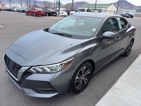 Used 2022 Nissan Sentra SV image 3