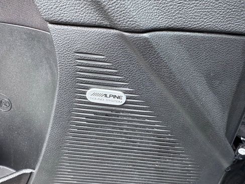 Used 2023 Dodge Challenger SXT image 27