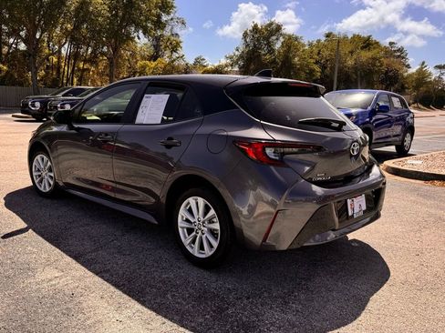 Used 2024 Toyota Corolla SE w/ SE Package FWD image 6