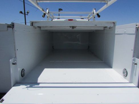 Used 2022 Ford F350 XL w/ Power Equipment Group image 15