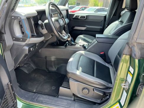 Used 2022 Ford Bronco Black Diamond w/ Sasquatch Package AWD/4WD image 2