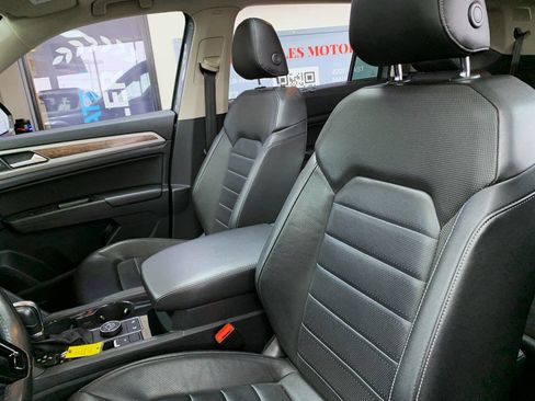 Used 2019 Volkswagen Atlas SEL Premium image 7