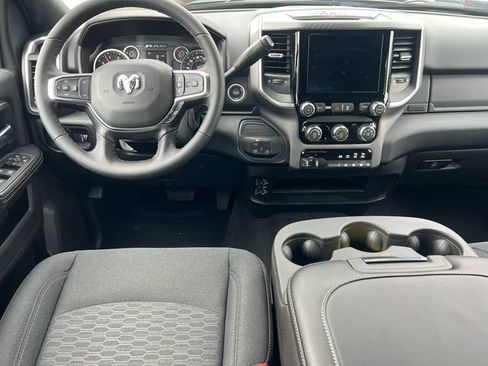 Used 2025 RAM 3500 Big Horn AWD/4WD image 3