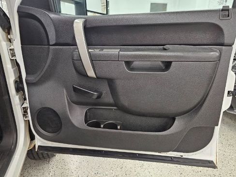 Used 2010 GMC Sierra 2500 SLE image 23