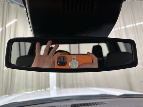 Certified 2025 GMC Sierra 1500 SLT image 33