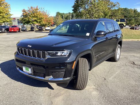 New 2025 Jeep Grand Cherokee L Laredo w/ Luxury Tech Group I image 3