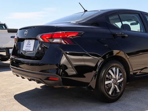 Used 2025 Nissan Versa S w/ Trunk Package FWD image 9
