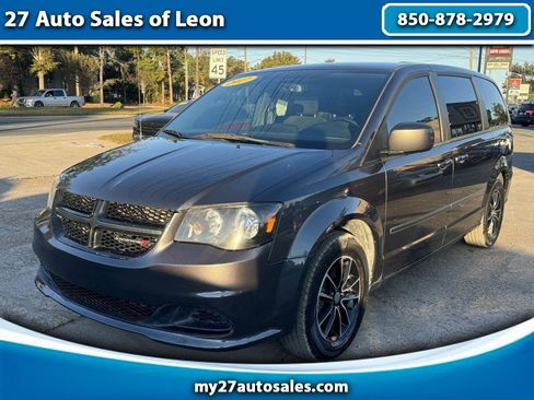 Used 2017 Dodge Grand Caravan SE image 1