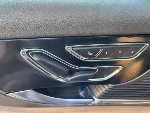 Certified 2022 Lincoln Corsair AWD w/ Premium Package image 27