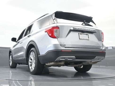 Used 2022 Ford Explorer XLT w/ Equipment Group 202A image 56