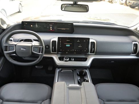 Certified 2025 Ford Expedition Max Active image 18