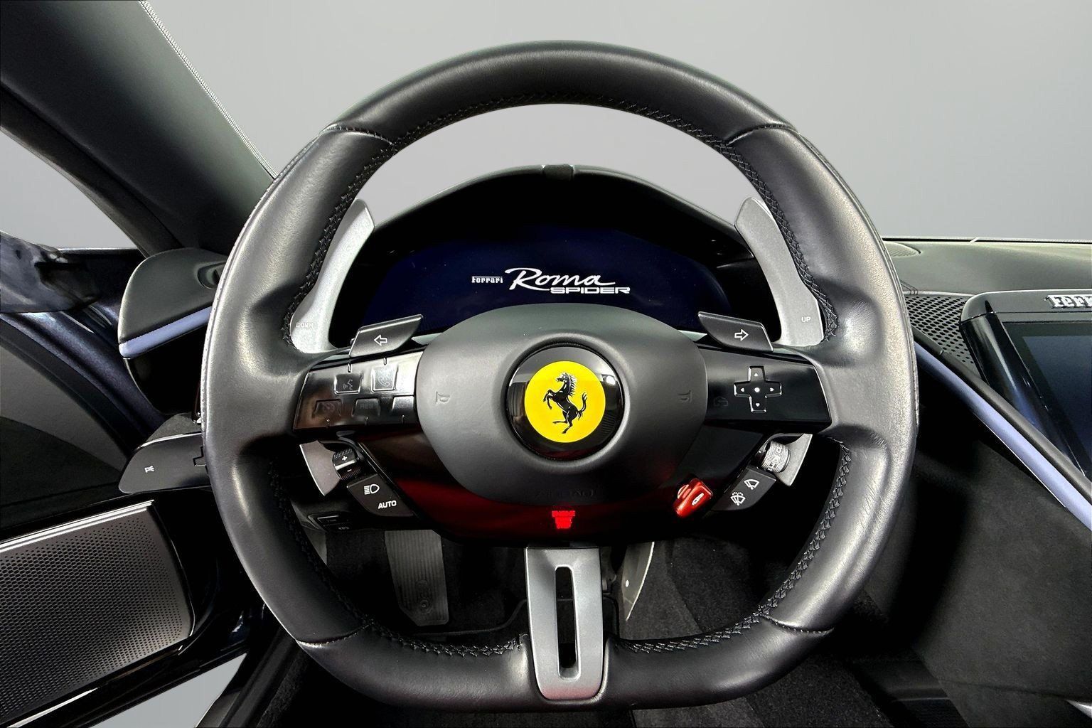 Used 2024 Ferrari Roma Spider RWD image 9
