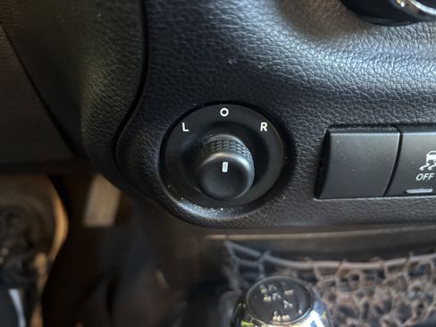 Used 2016 Jeep Wrangler Unlimited Sport w/ Quick Order Package 24S image 29