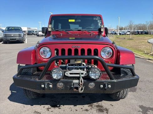 Used 2012 Jeep Wrangler Unlimited Sahara image 12