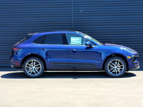 New 2026 Porsche Macan AWD/4WD image 8