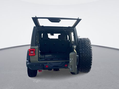 Used 2026 Jeep Wrangler Unlimited Rubicon AWD/4WD image 13