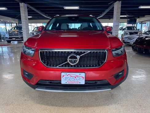 Used 2019 Volvo XC40 T5 Momentum AWD/4WD image 2