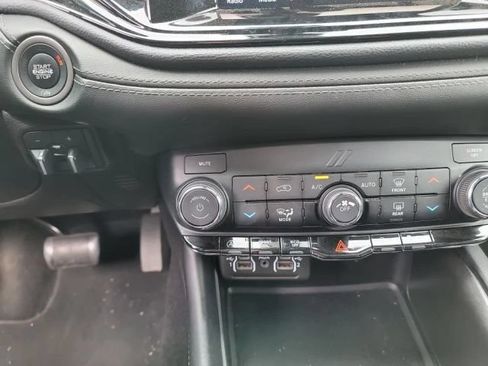 Used 2021 Dodge Durango SXT AWD/4WD image 22