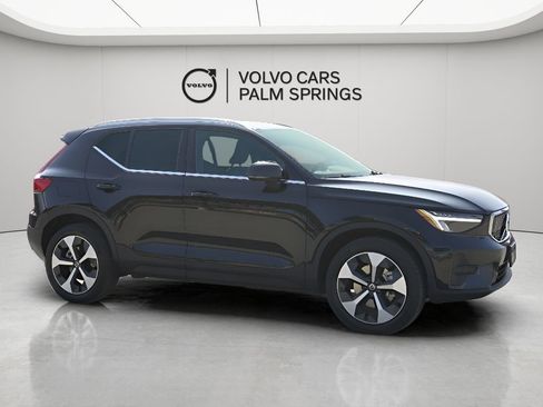 New 2025 Volvo XC40 B5 Core w/ Protection Package Premier image 2