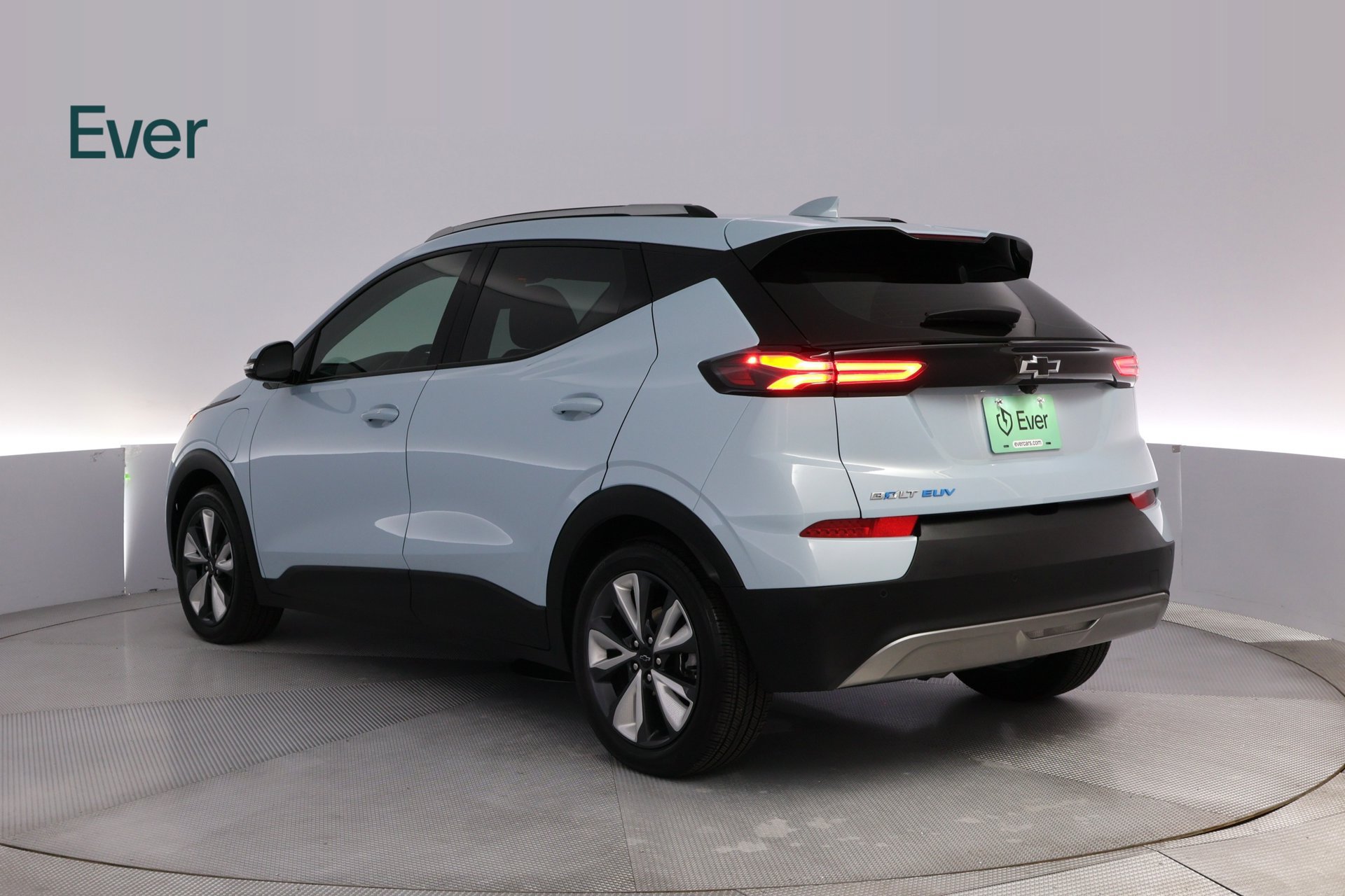 Used 2023 Chevrolet Bolt EUV LT w/ Convenience Package FWD image 17