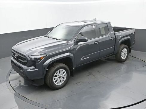Used 2026 Toyota Tacoma SR5 RWD image 30