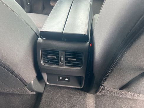 Certified 2024 Nissan Rogue SV image 21