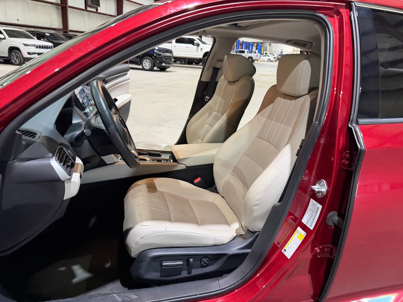 Used 2021 Honda Accord EX-L image 13