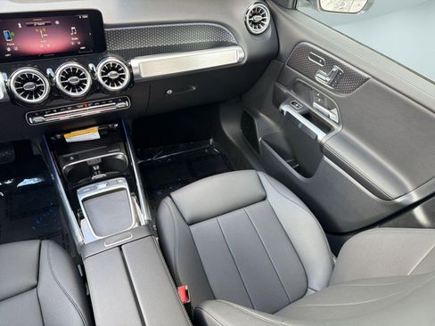 New 2026 Mercedes-Benz GLB 250 4MATIC image 28