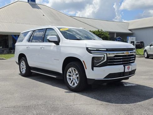Used 2025 Chevrolet Tahoe LT AWD/4WD image 2