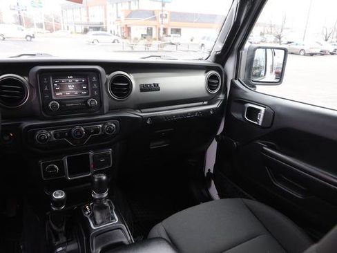 Used 2018 Jeep Wrangler Unlimited Sport image 25