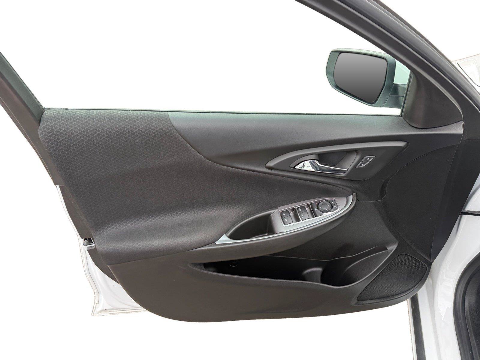 Used 2024 Chevrolet Malibu LT FWD image 9