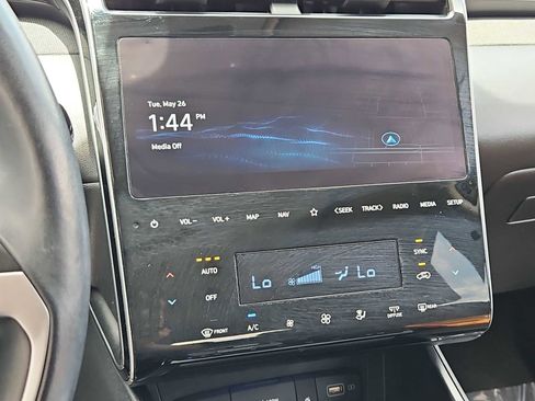 Certified 2024 Hyundai Tucson Limited FWD image 27
