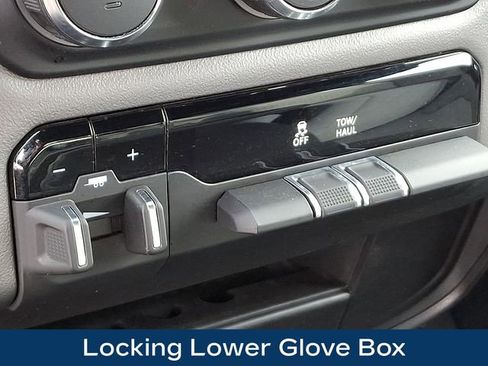 Used 2024 RAM 2500 Big Horn w/ Bed Utility Group image 29