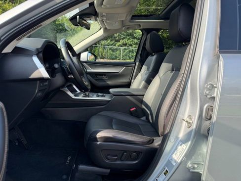 Used 2024 MAZDA CX-90 Plug-In Hybrid w/ Premium Pkg image 11