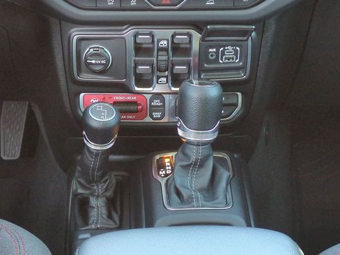 New 2026 Jeep Gladiator Rubicon AWD/4WD image 18