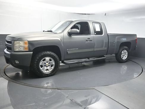 Used 2011 Chevrolet Silverado 1500 LT w/ All-Star Edition RWD image 4