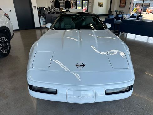 Used 1995 Chevrolet Corvette Coupe RWD image 10