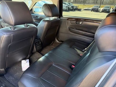 Used 2011 Cadillac DTS Limousine FWD image 18