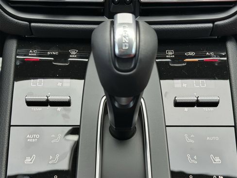 New 2025 Porsche Macan image 23