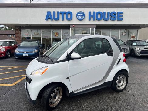 Used 2015 smart fortwo pure RWD image 4