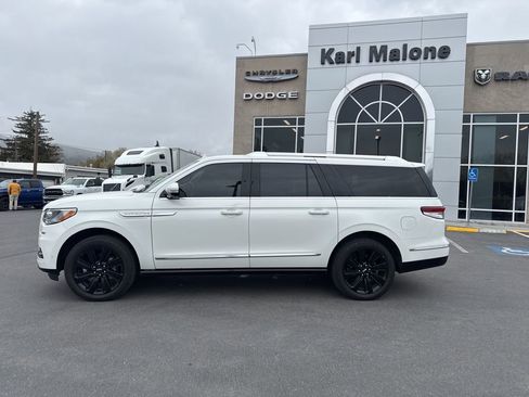 Used 2022 Lincoln Navigator L Reserve AWD/4WD image 8