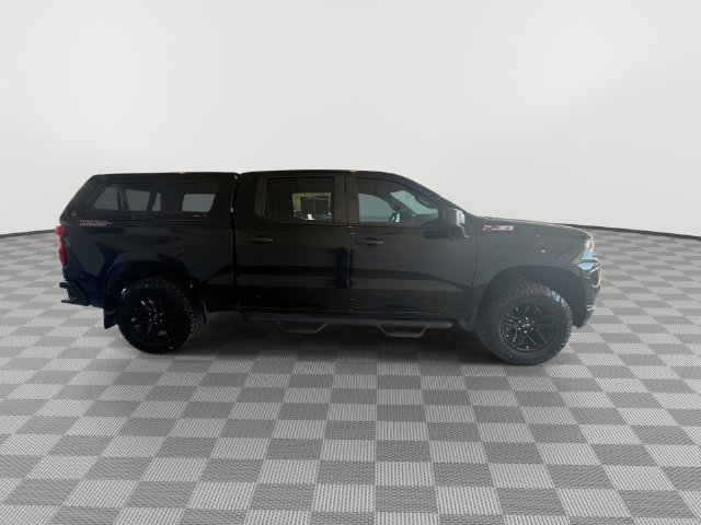 Used 2021 Chevrolet Silverado 1500 Custom Trail Boss w/ Midnight Edition AWD/4WD image 13