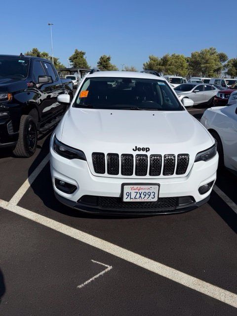 Used 2019 Jeep Cherokee Latitude Plus FWD image 1