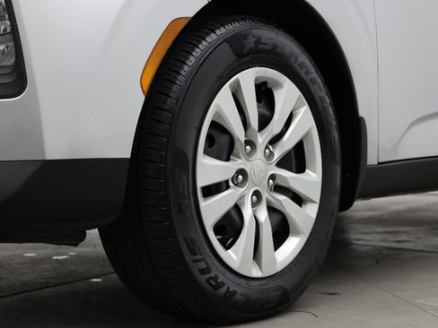 Used 2021 Kia Soul LX FWD image 8