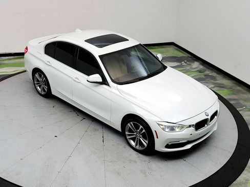 Used 2018 BMW 330i Sedan RWD image 33
